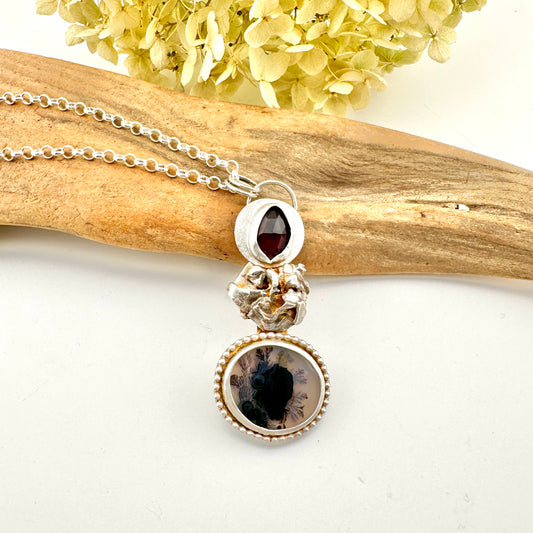 Flower Dendrite Agate Oval Pendant Necklace