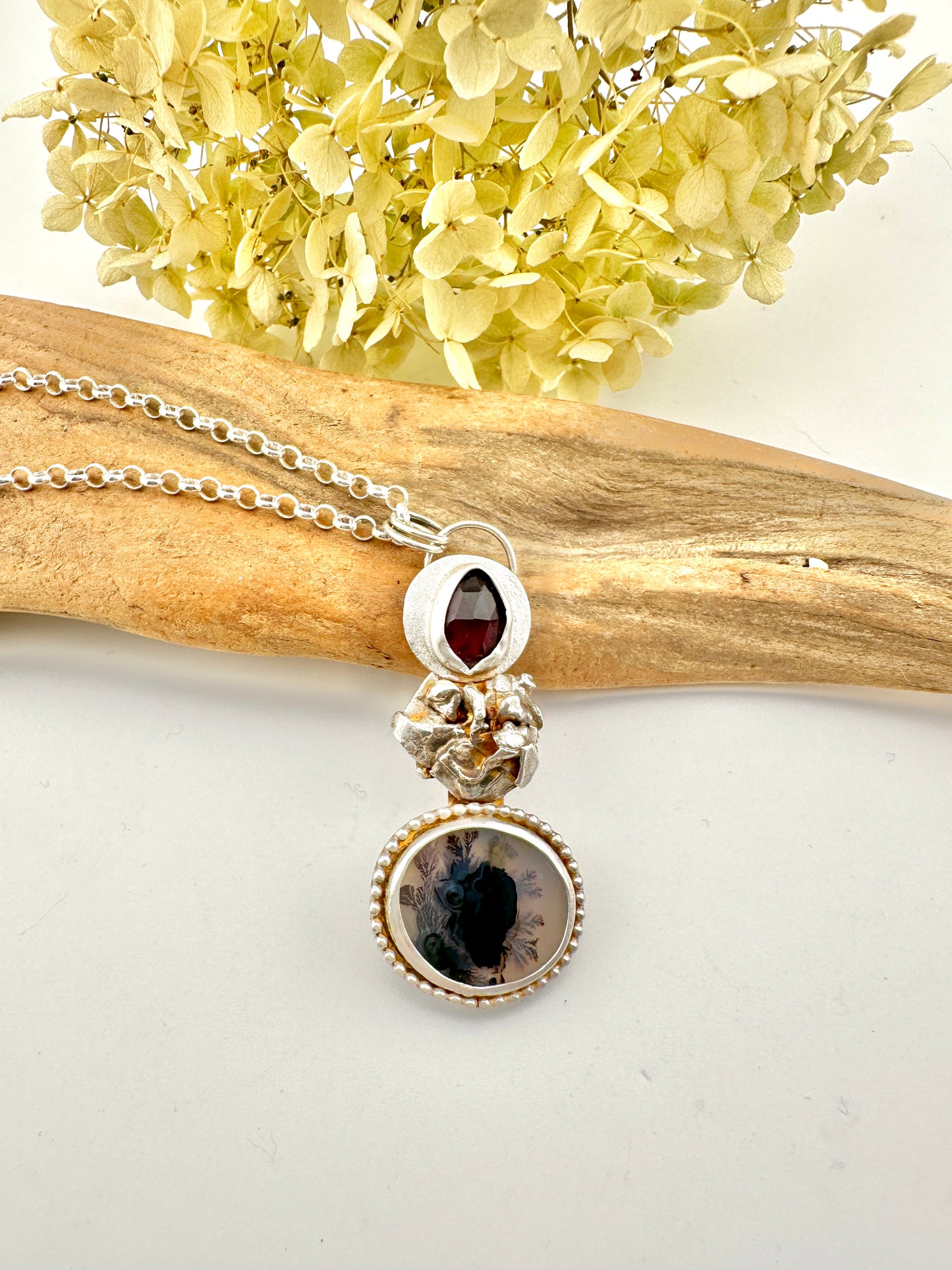Flower Dendrite Agate Oval Pendant Necklace