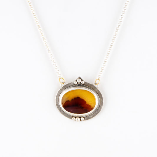 Petal Edge Dendrite Agate Oval Pendant Necklace