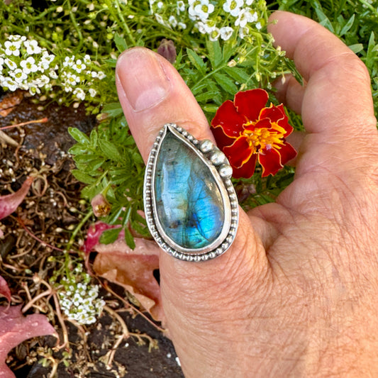 Beaded Collar Teardrop Blue & Amber Labradorite Ring Size 10