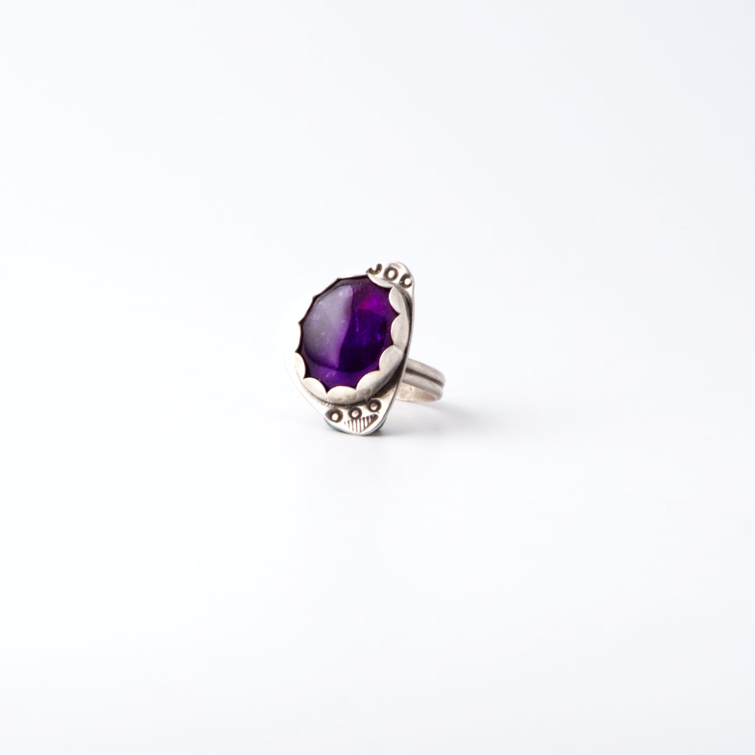 Amethyst Oval Decorative Ring Size 6.5