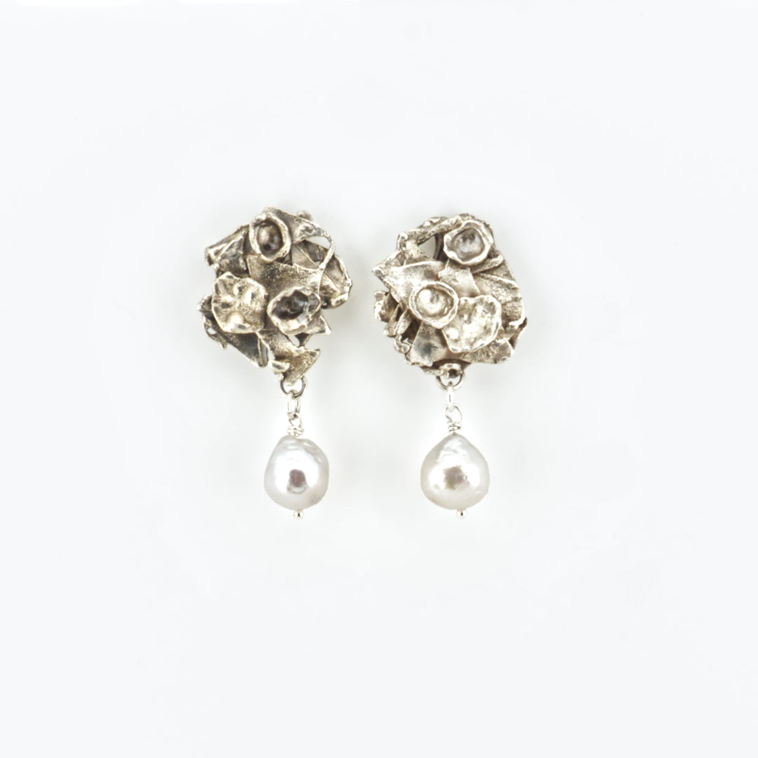 Kasumi Style Pearl Warrior Earrings