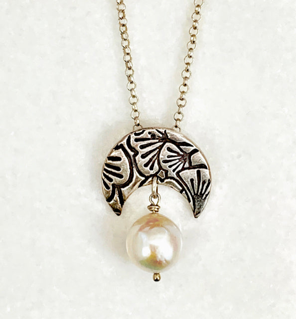 La Luna - Gingko Necklace