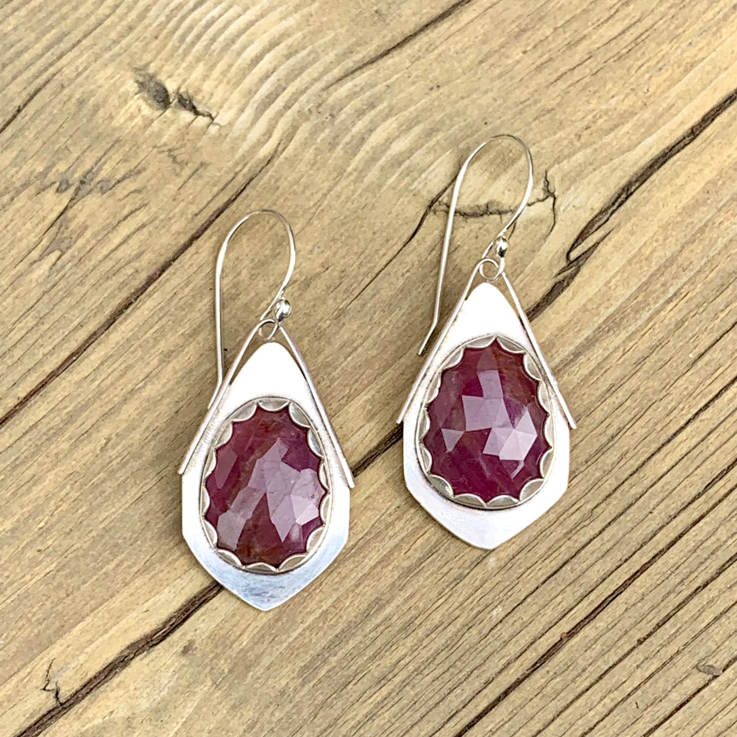 Ruby Rosecut Medium Oval Kite Earrings