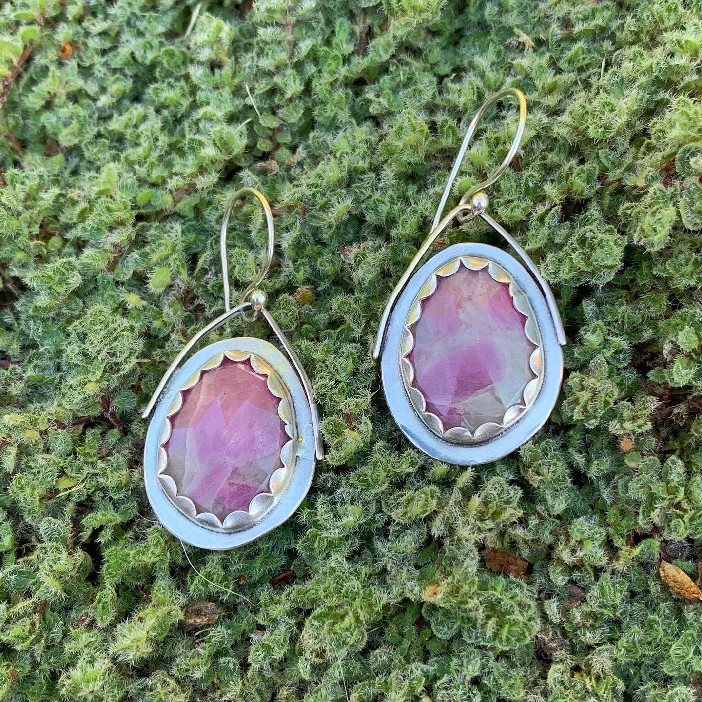 Ruby Rosecut Large Oval Kite Earrings