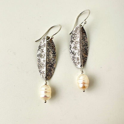 Silk Pattern Selene with Pearl Earrings