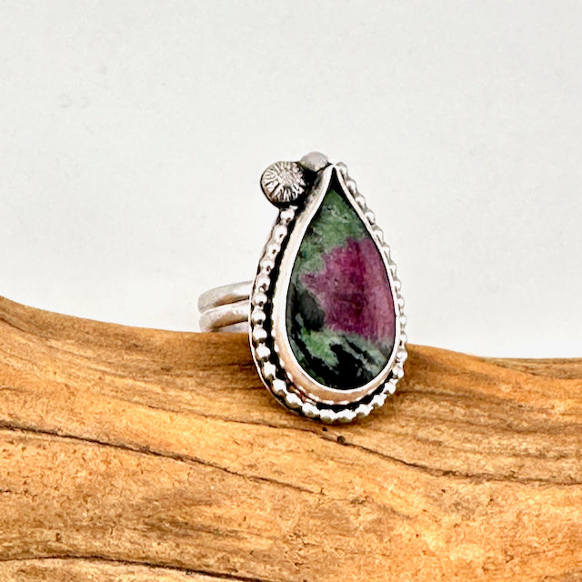 Teardrop Ruby Zoisite with Beaded Collar Ring Size 6.25