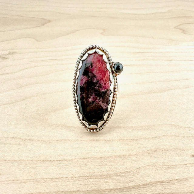 Oval Rhodonite Beaded Ring Size 7.25