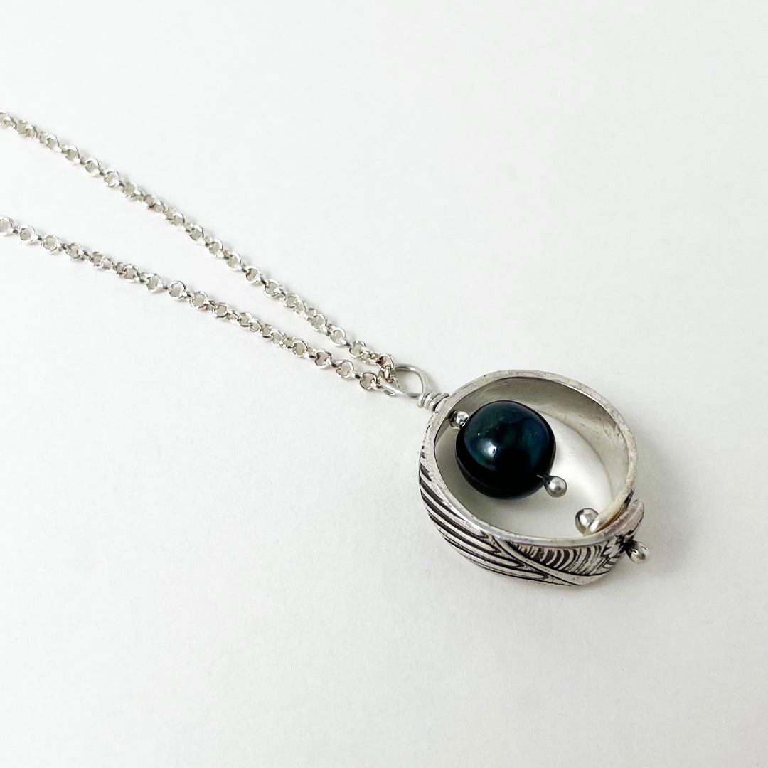 Unity Single Circle Necklace