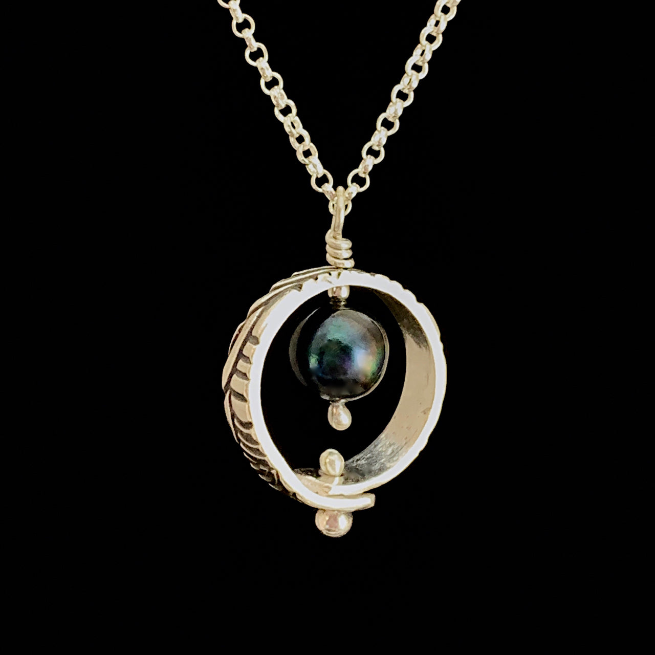 Unity Single Circle Necklace